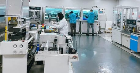 長虹 “智改數轉”蝶變記，電子材料生產煥新篇